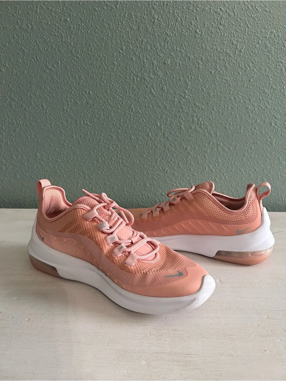 Nike Air Max Axis BQ0126-601 Sneakers - Peach Coral Women’s Size 8.5